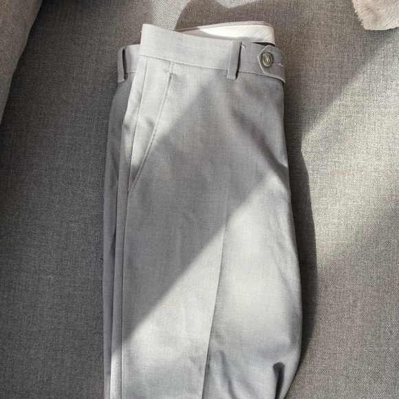 Light grey men’s dress pant 30 width 30 length. - Picture 3 of 7
